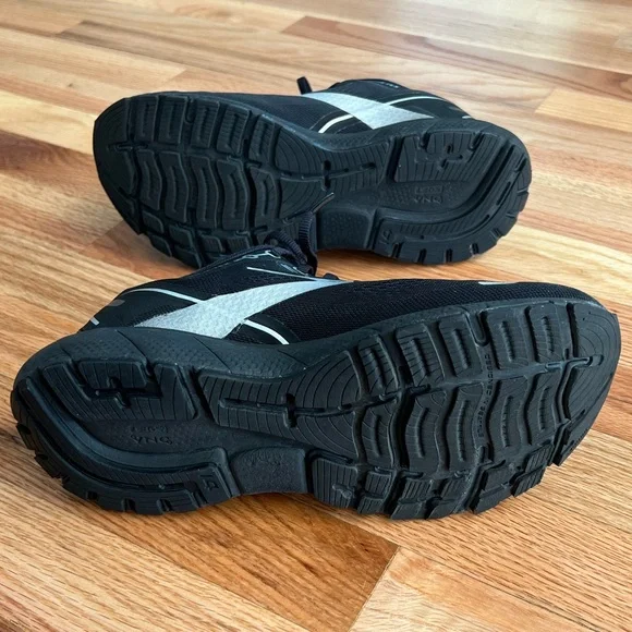 Brooks Black Athletic Shoes - Picture 4 of 7